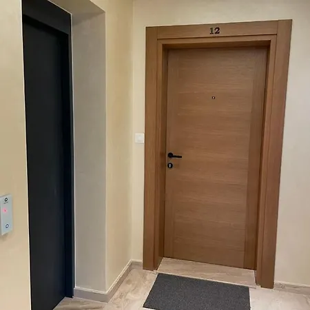 Apartman Avram *