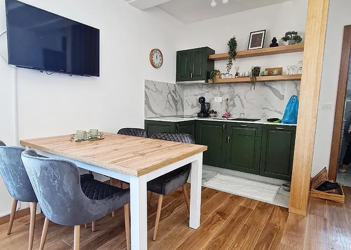 아파트 Avram 즐라티보